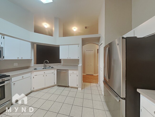 Photo - 1328 Maximilian Dr