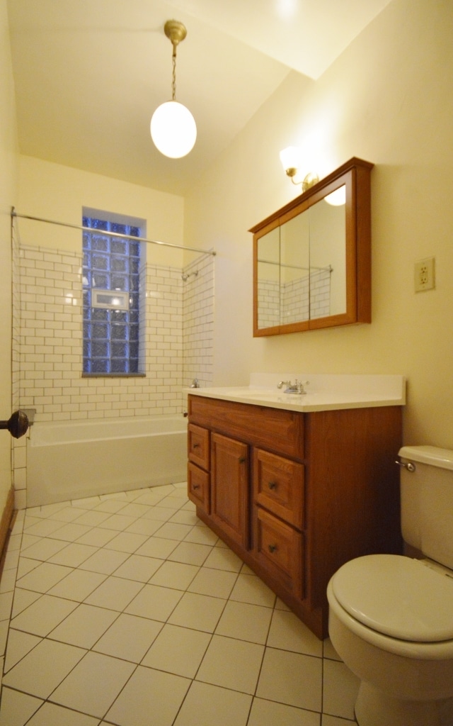 Photo - 1417 W. Belle Plaine