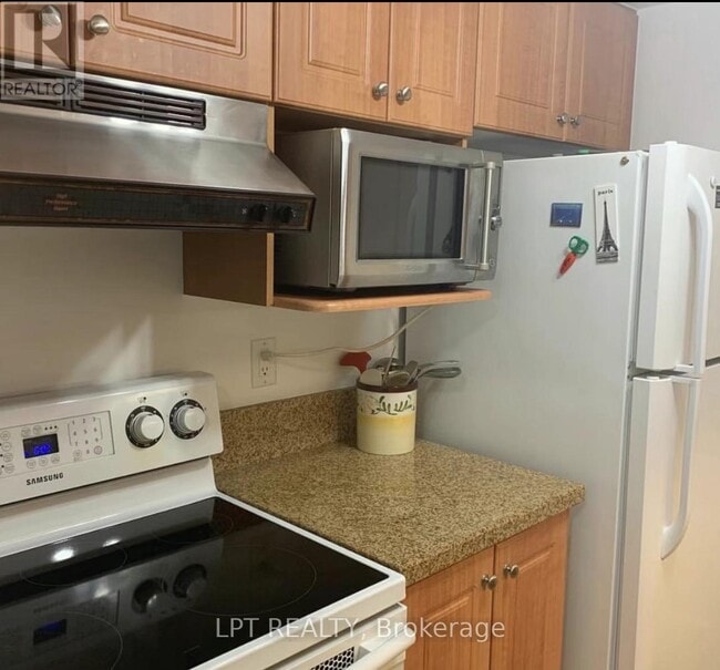 Photo - 717 Bay St. Unit 306