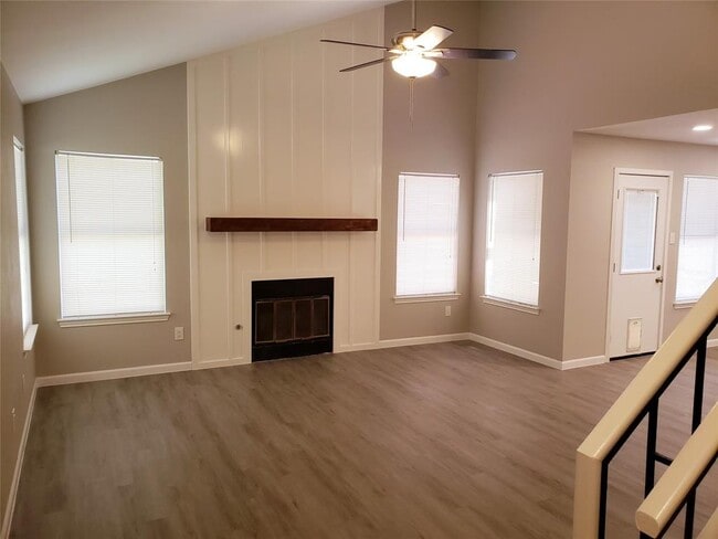 12913 Steeple-Chase Dr