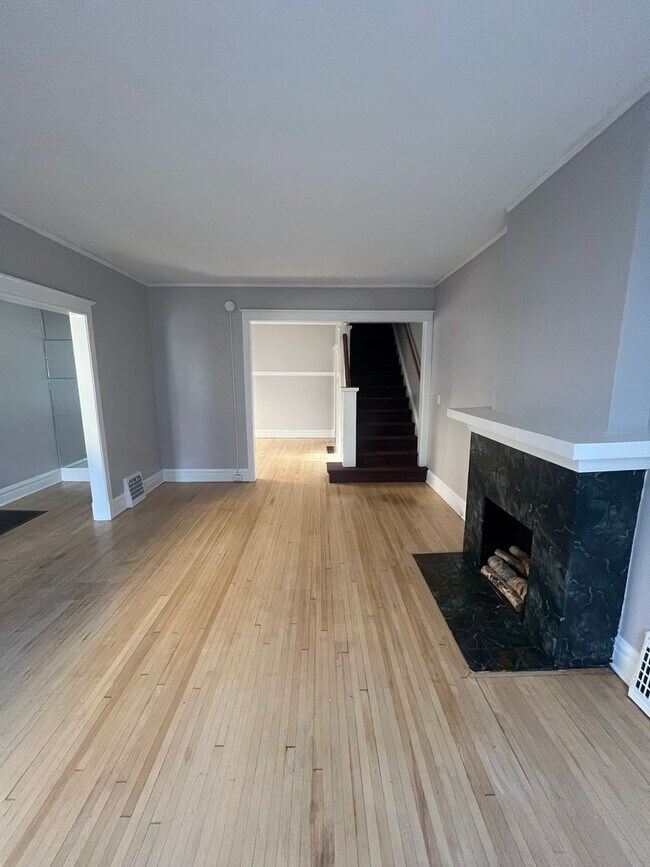 Photo - 920-922 E 4th St Unidad 922 E 4th St