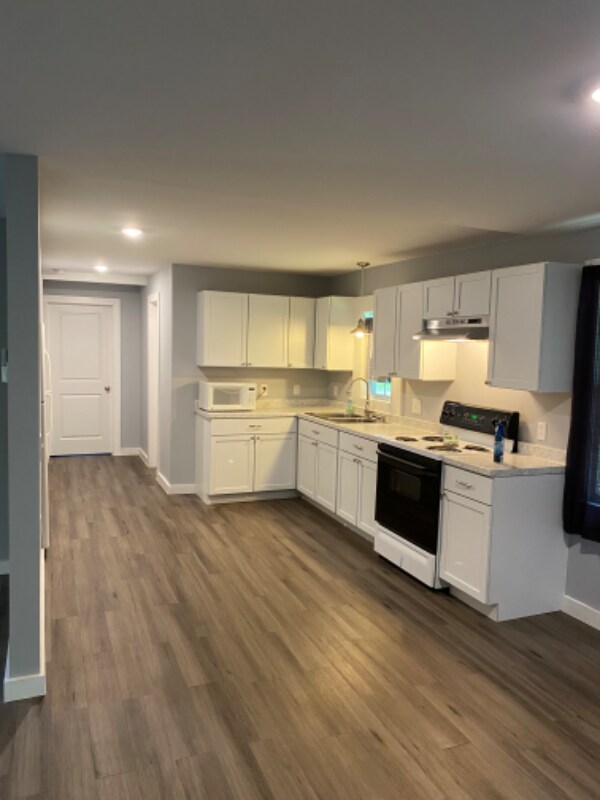 1402 Little Neck Rd Rental House Rental in Savannah, GA