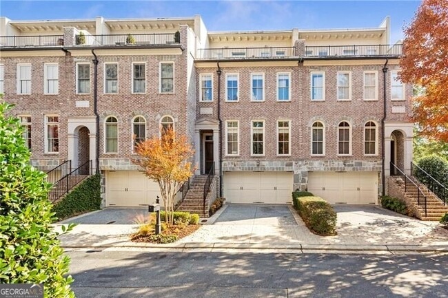 Photo - 58 Sheridan Dr NE