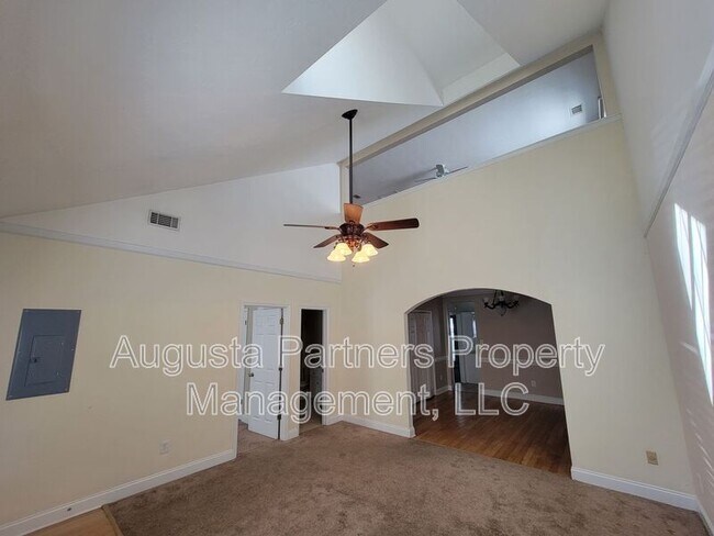 Photo - 211 Brook Ct