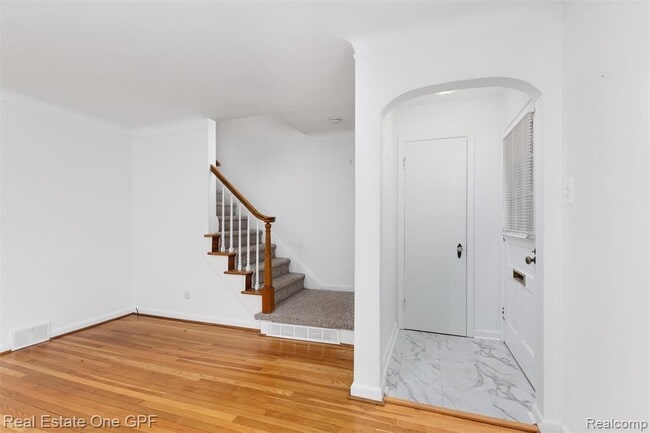 Photo - 699 St Clair Ave Unit 12