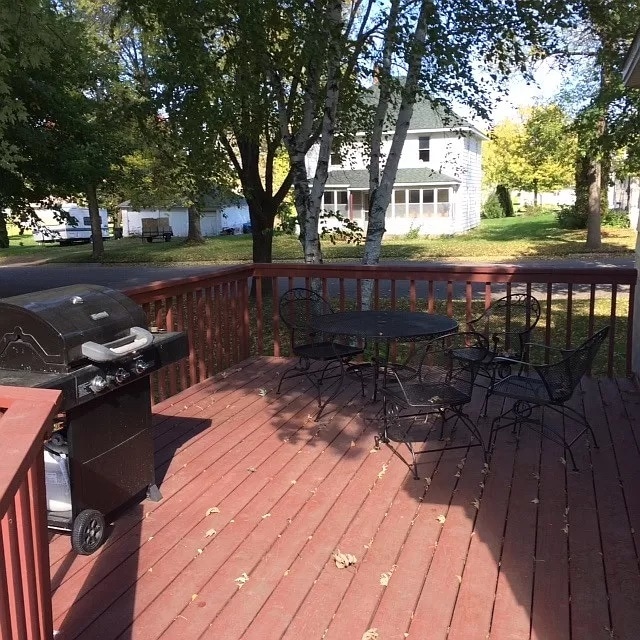 Photo - 310 1st St So