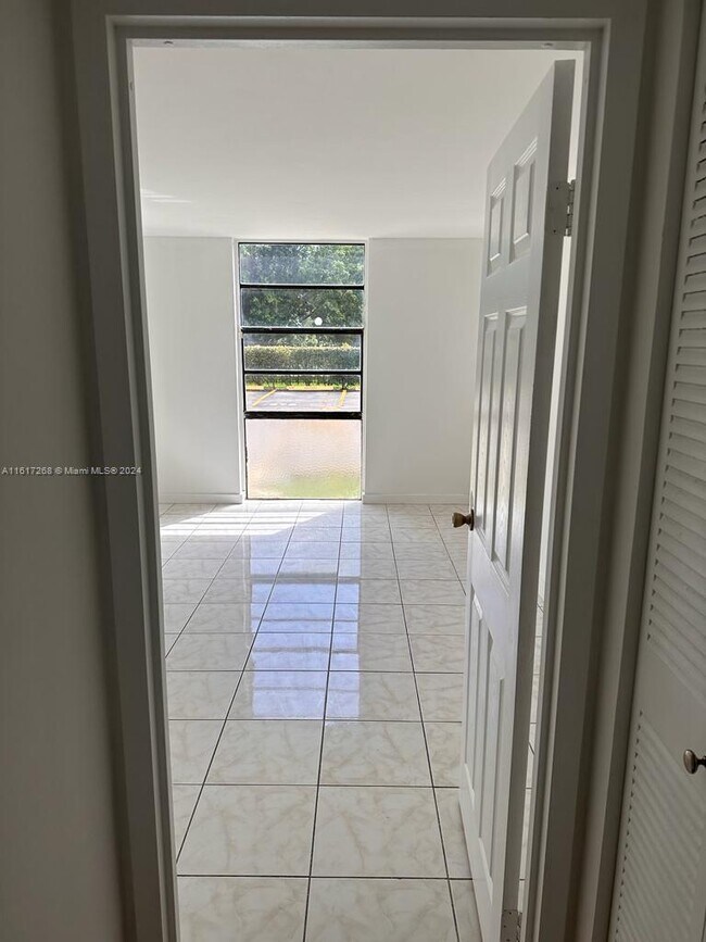 16950 W Dixie Hwy Unidad A128 Rental North Miami Beach, FL