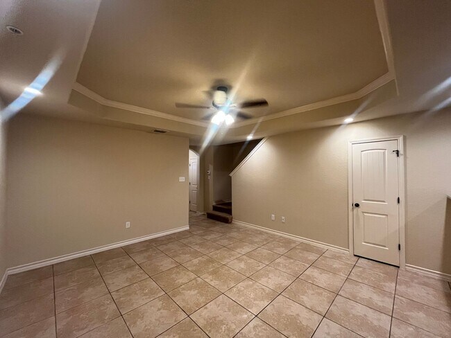 Photo - 6531 Marcel Wy