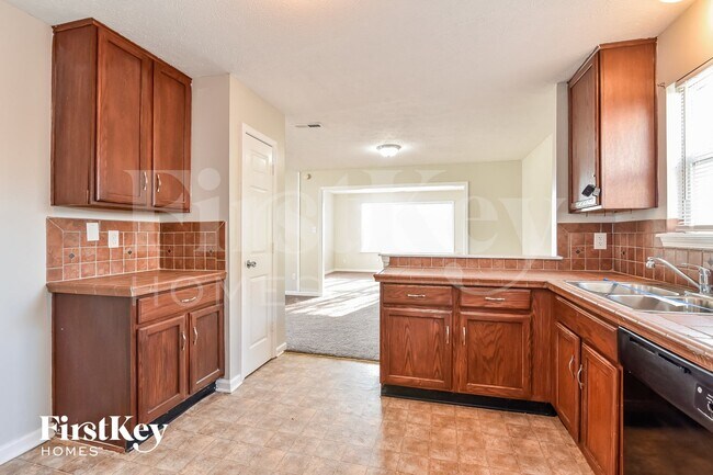 2603 Dawnlake Dr