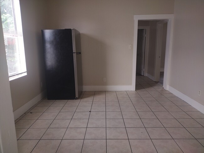 Photo - 2404 44th St