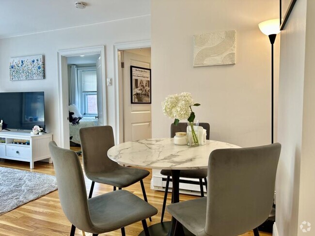 Building Photo - 2 bedroom in Boston MA 02114 Unit 4R Rental