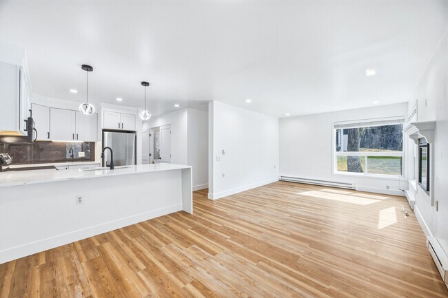 Photo - 34999 U.S. 6-M101