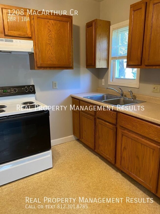 Photo - 1208 MacArthur Dr