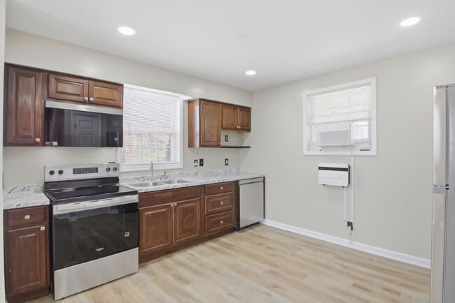 Photo - 2741 Jones Ave