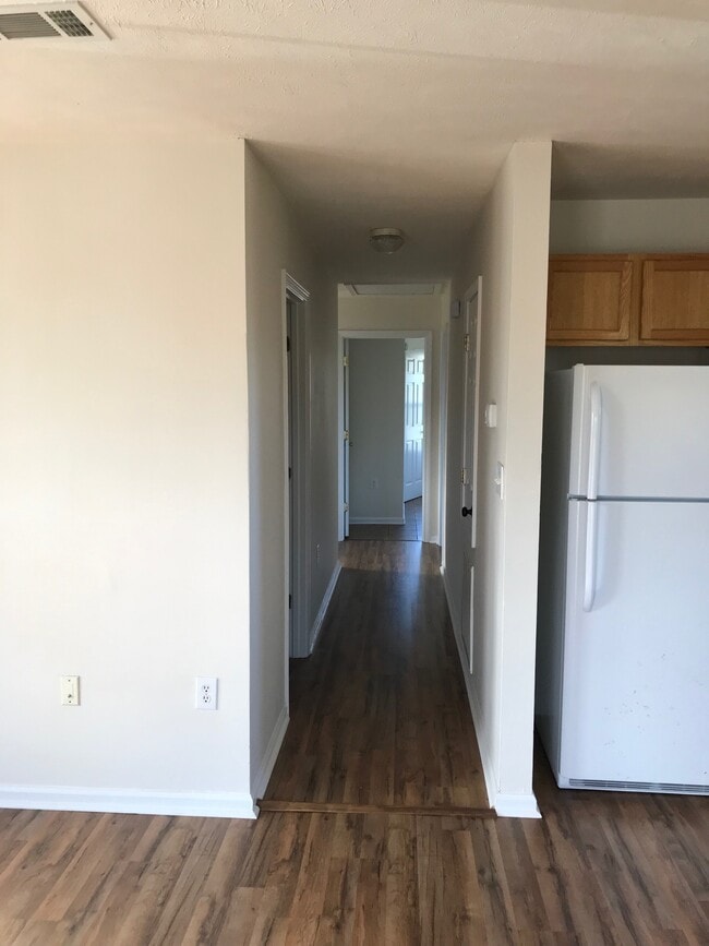 Photo - 674 Union St