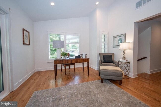 Photo - 257 W Chelsea Cir