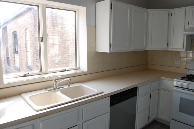 COCINA - 2011 W Fargo Ave Unidad Apt 3