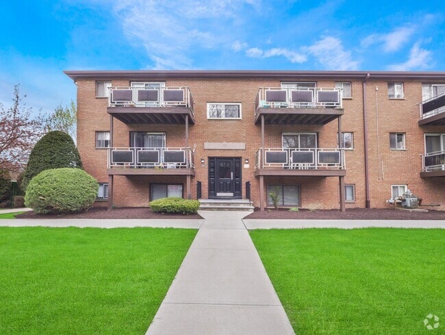 Building Photo - 27 Tanager Rd Unit 2701 Rental