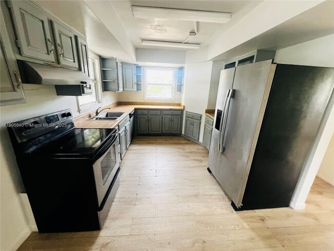 Photo - 2655 SE Carroll St Unit 8