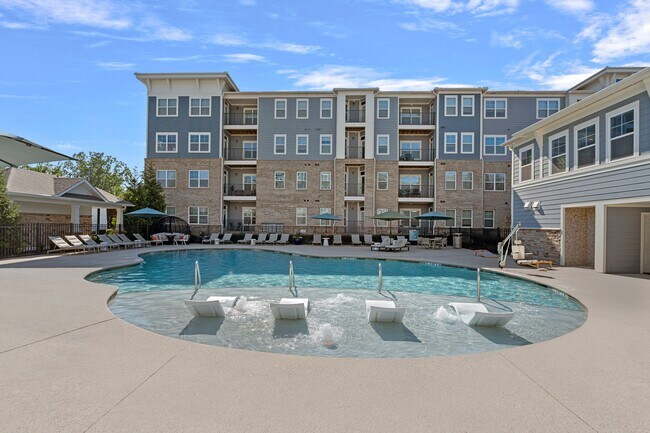 Building Photo - Hawthorne at Parkside