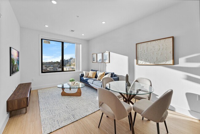 Building Photo - 30.3 Vroom St Unit 303 Rental