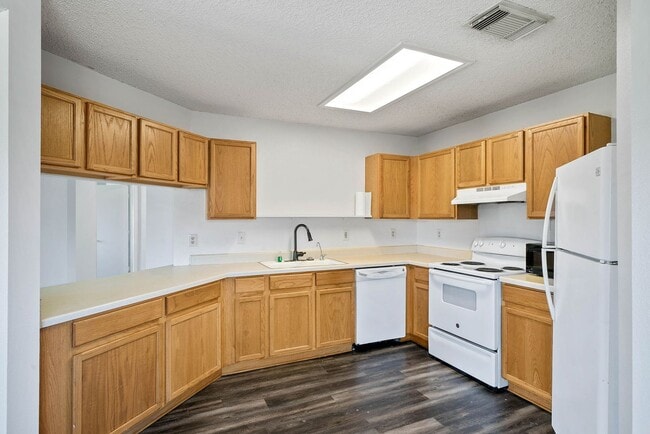 Photo - 3 Bedroom and 2 Bathroom located  in Brentfield Subdivision