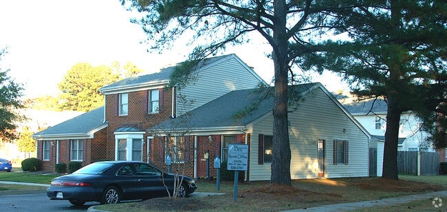 Beamon's Mill Townhomes - BEAMONS MILL