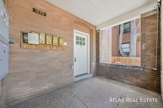 Photo - 1220 Corona St Unit 6