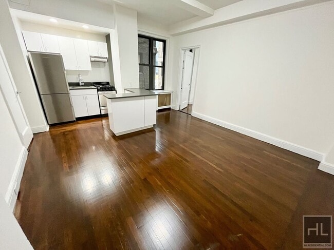 Photo - EAST 46 STREET Unit 3J