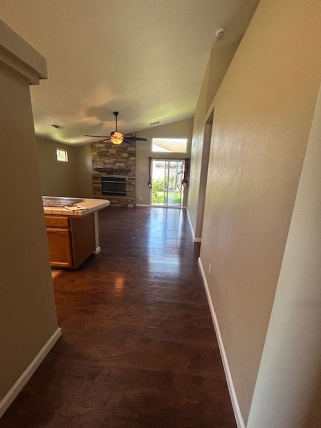 Photo - Beautiful 3 Bedroom 2 Bathroom in Farmersville!!