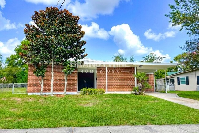 Building Photo - 3916 Bogata Dr N Rental