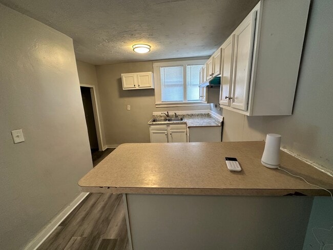 Photo - 6262 Simpson Ave