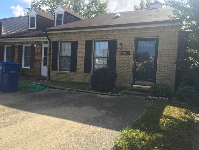Photo - 1207 Haig Cir