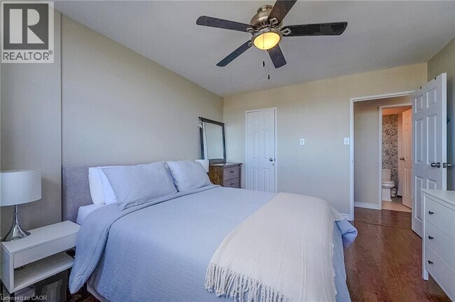 Photo - 212 Kerr St Unité 904