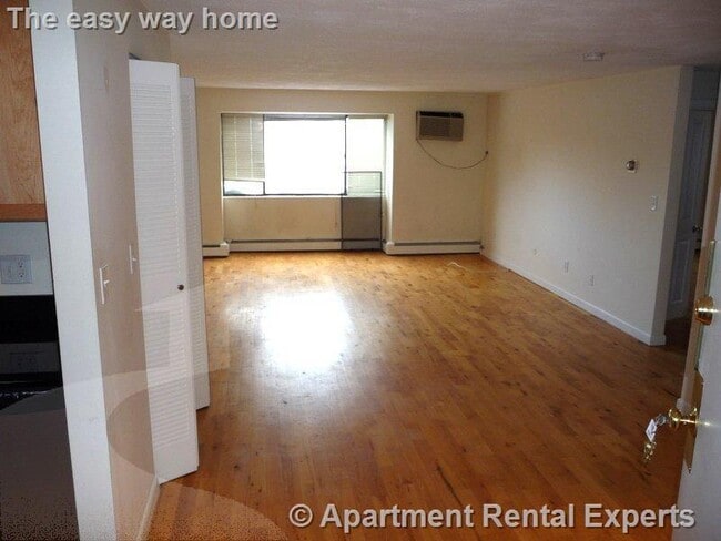 Building Photo - 84 Grant St Unit #13