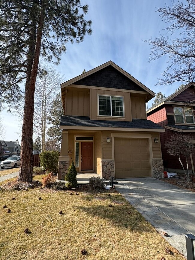 Building Photo - Beautifully Maintained 2 Bed/ 2.5 Bath - River Canyon Estates