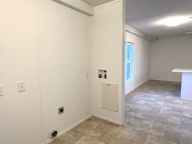 Photo - Manufactured House in the Country - Shed Included