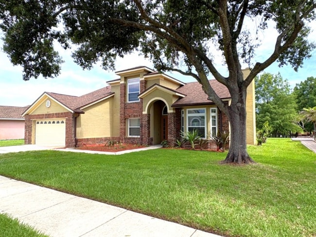 Photo - Beautiful 4BR/2.5BA Water View Home - Deer Hollow in the Deerfield Community!