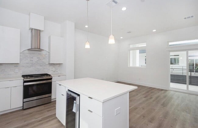 Photo - 505 Schweikhardt St