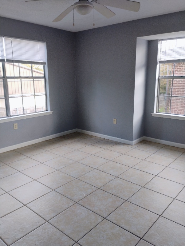 Photo - 1045 Manson Dr Unidad D