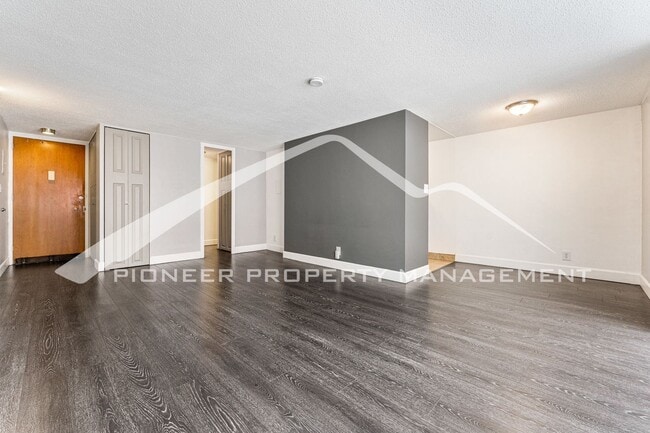 Photo - Stylish Studio with Large Patio and AC!