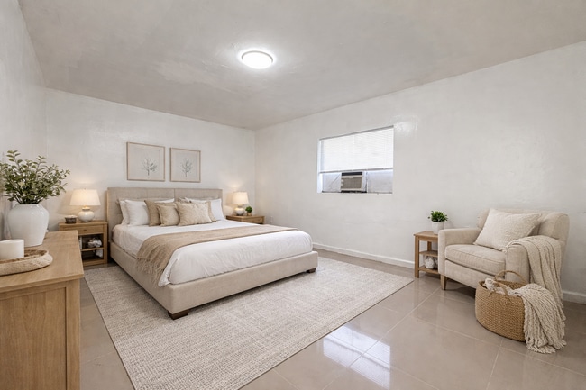 Photo - 911 NW 57th St