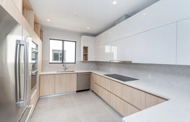 Photo - 3264 Bird Ave