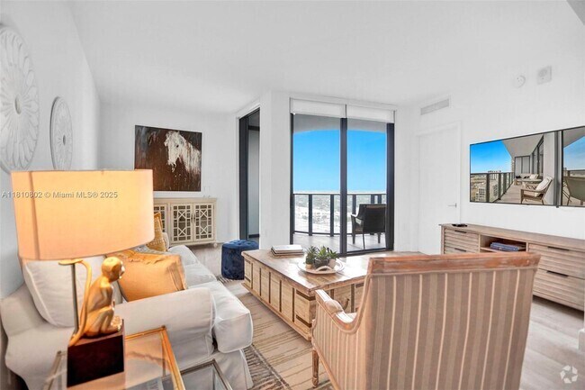 Building Photo - 121 NE 34th St Unit 1814 Rental