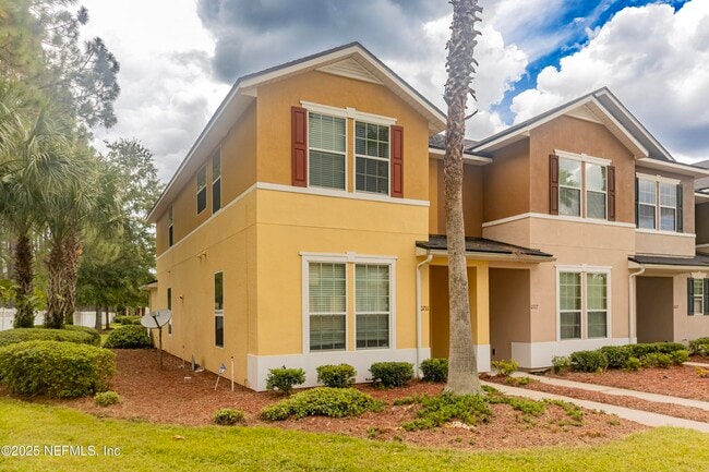 Building Photo - 625 Oakleaf Plantation Pkwy Unit 711 Rental