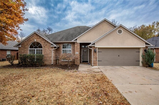 Building Photo - 3800 SE 8th St