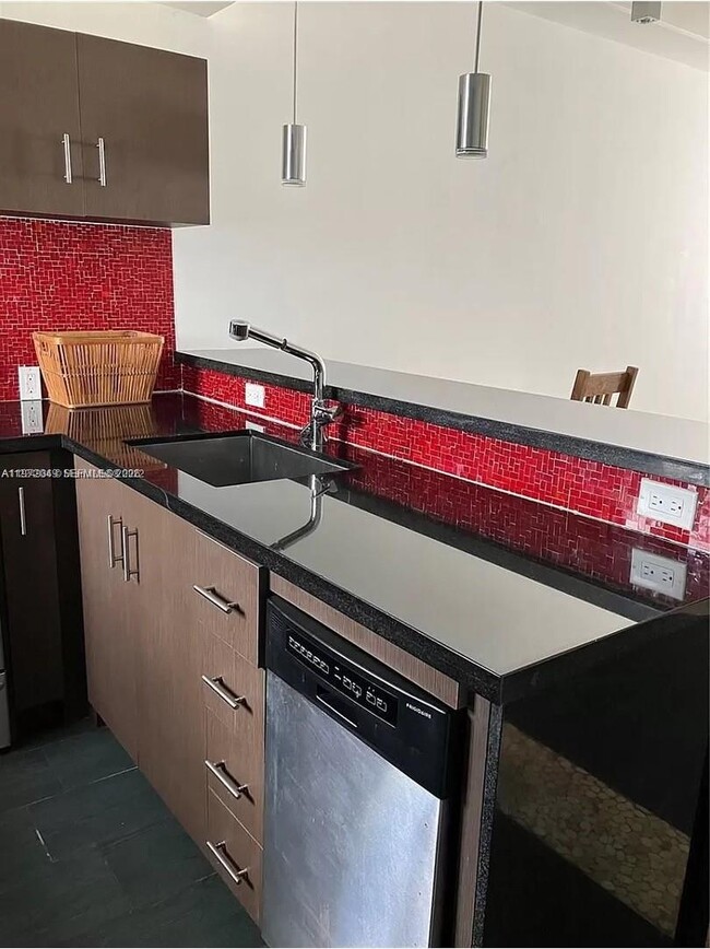 Photo - 1515 Euclid Ave Unit 104