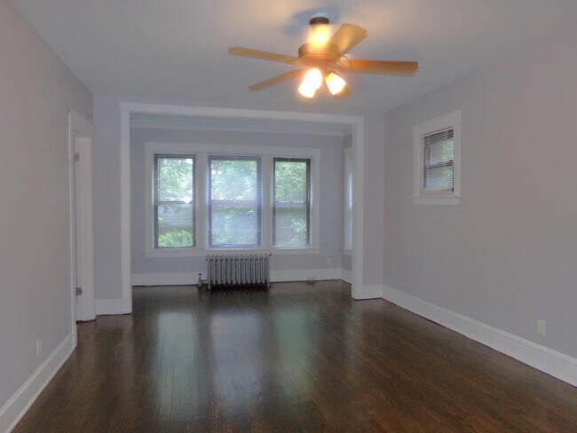 Photo - 3604 W Sunnyside Ave Unit 2