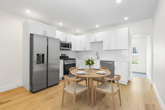 Photo - 2441 E Firth St