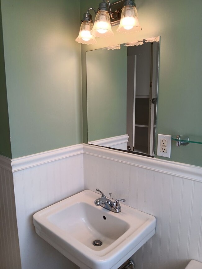 Photo - 3 BR Belmont Home with Fenced in Yard!